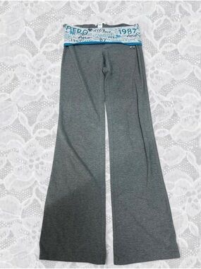 Stunning 2000s Light grey Foldover Flare Leggings <33